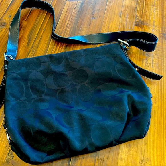 Authentic solid black signature pattern Coach hobo purse - Picture 1 of 8